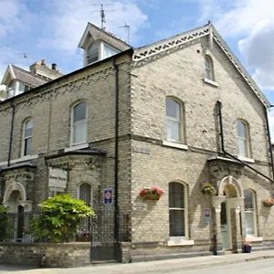 Bowen House Guest house